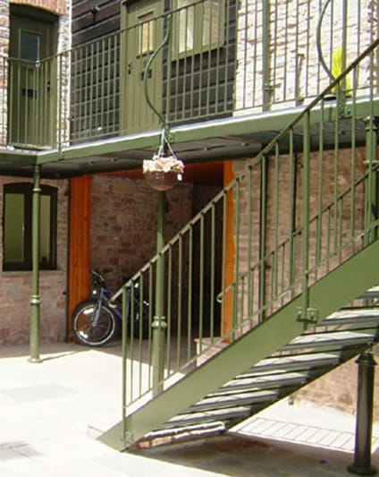 Balcony & Walkway Metal Railings